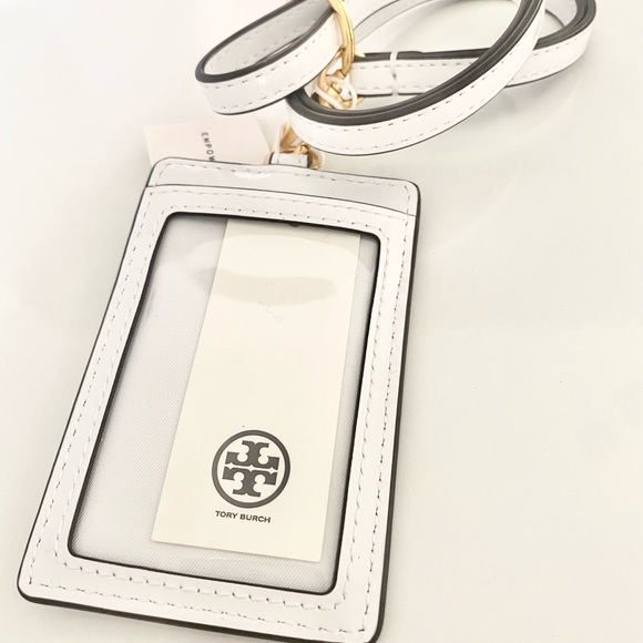 🧚🏻🔮NEW🔮Tory Burch Emerson patent Lanyard ID/cards holder wear/neck wear - Picture 4 of 5